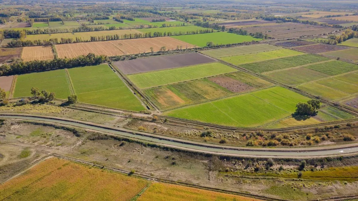 El IDEVI prepara un crédito del BID de 14 millones de dólares para modernizar el riego del Valle Inferior