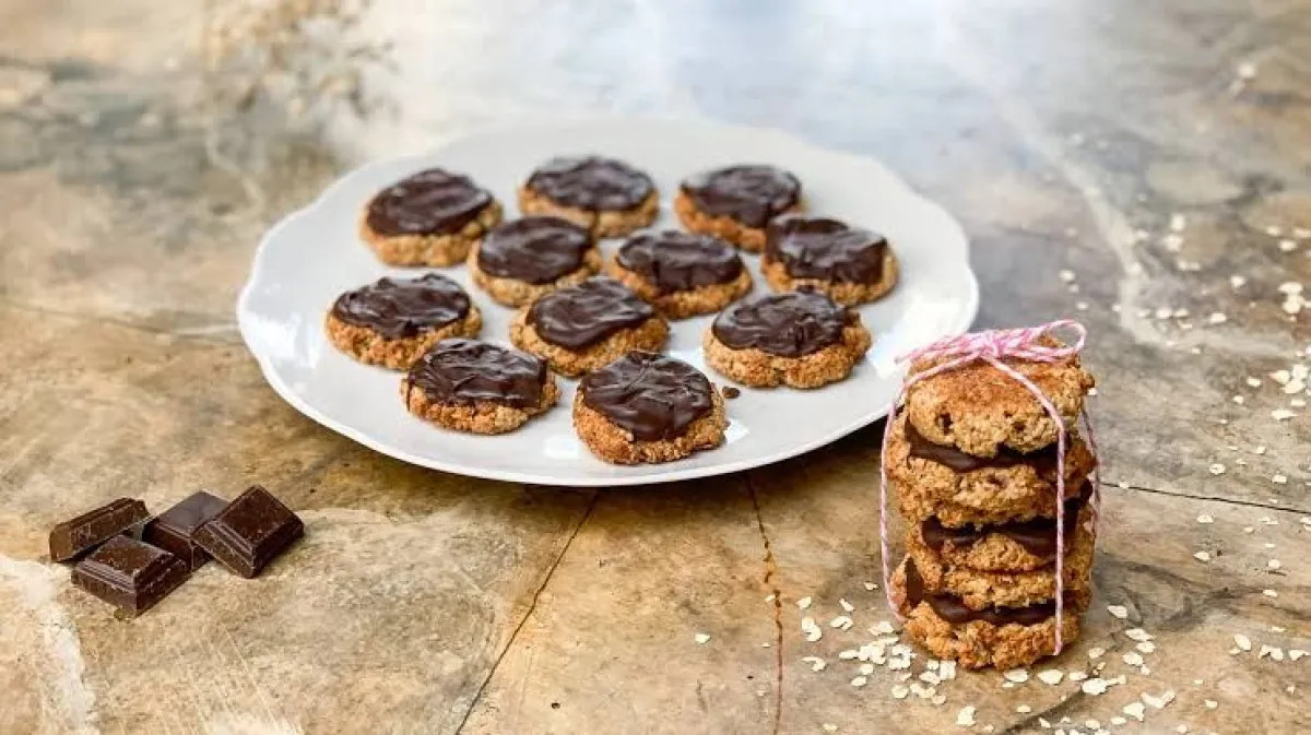 Receta: galletitas de avena con pistachos, nueces y chocolate