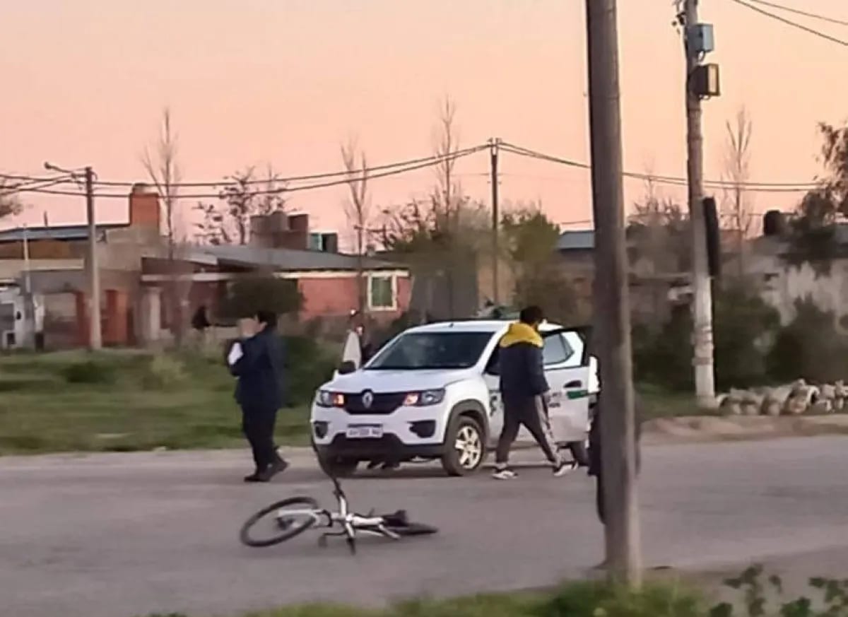 Atropelló a una ciclista en Viedma, dio positivo en alcoholemia y un familiar intentó cubrirlo