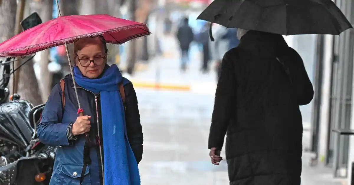 El SMN alerta por lluvia y nieve en la cordillera, y viento fuerte en Viedma este sábado