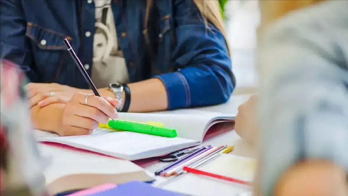 Río Negro pagó la primera cuota de becas a 485 estudiantes universitarios y terciarios