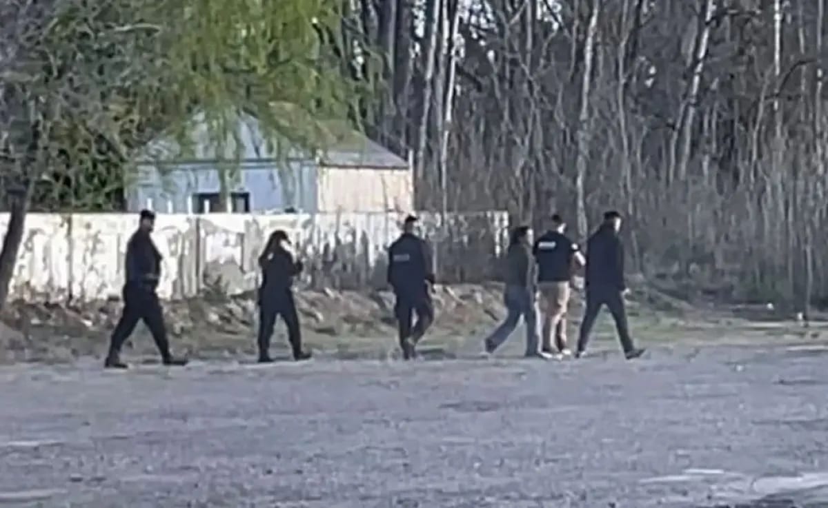 Hallaron un cuerpo en Lamarque y sospechan que podría ser el joven desaparecido Kevin Hernández