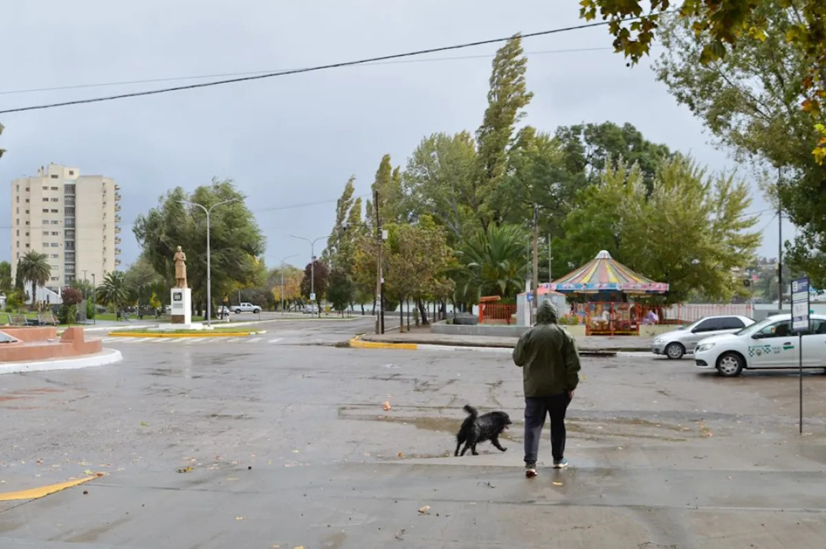 Fin de semana largo con lluvias, viento fuerte y suba gradual de temperaturas