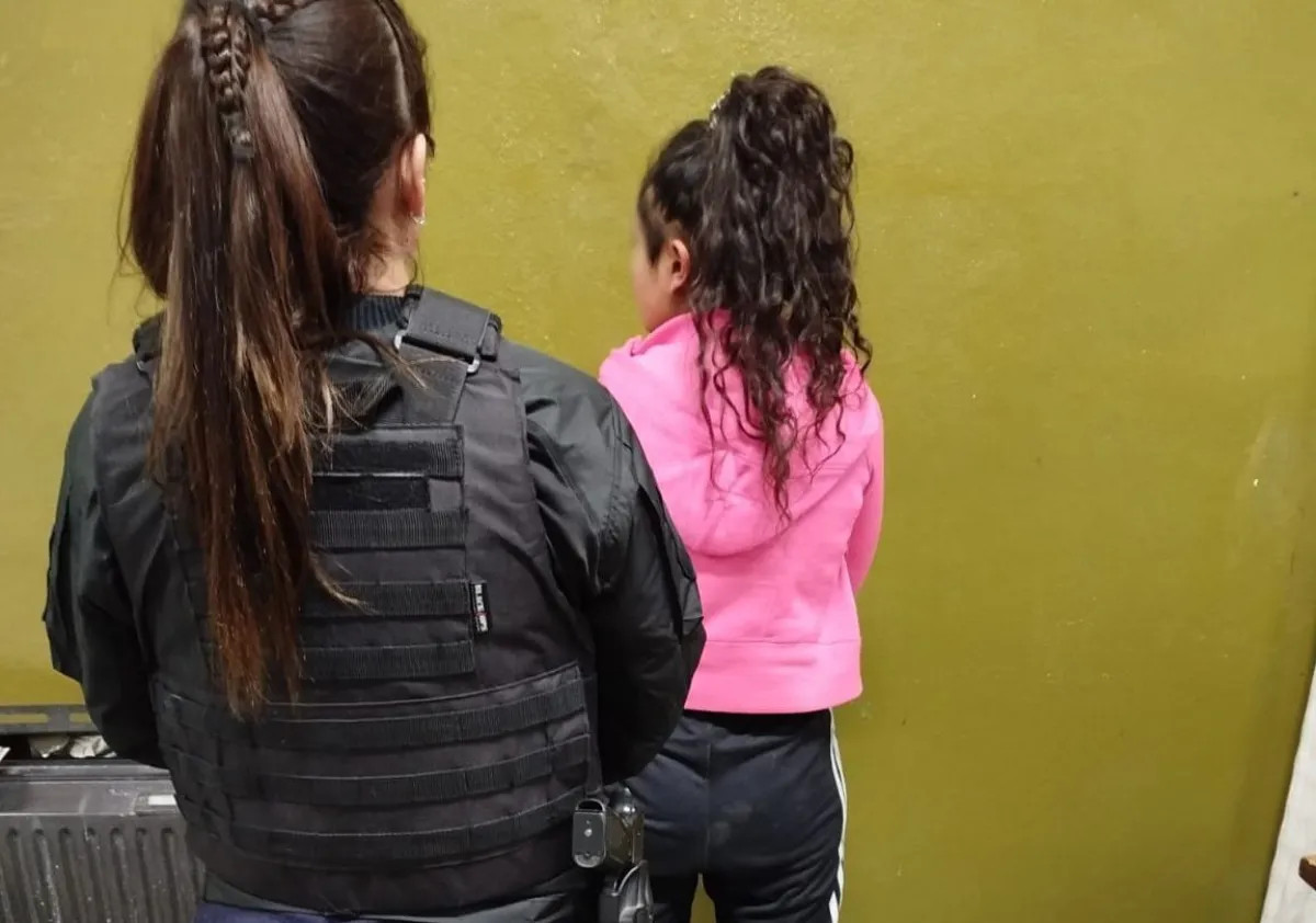 Asaltaron a una adolescente de 16 años en Viedma y detuvieron a una pareja