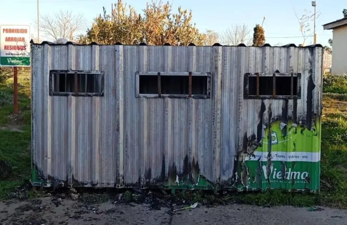 Vandalizaron un punto limpio en Viedma y el Municipio lo reparó con fondos propios