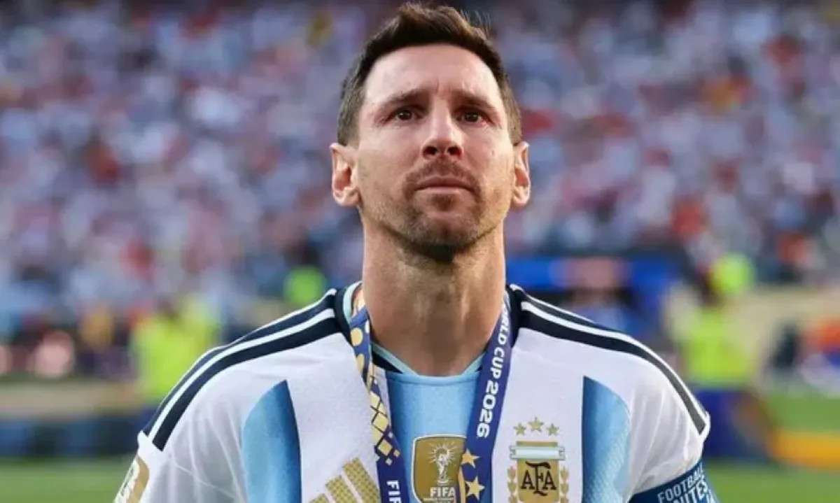Messi anunció su retiro de la Selección y sus compañeros lo despidieron en redes