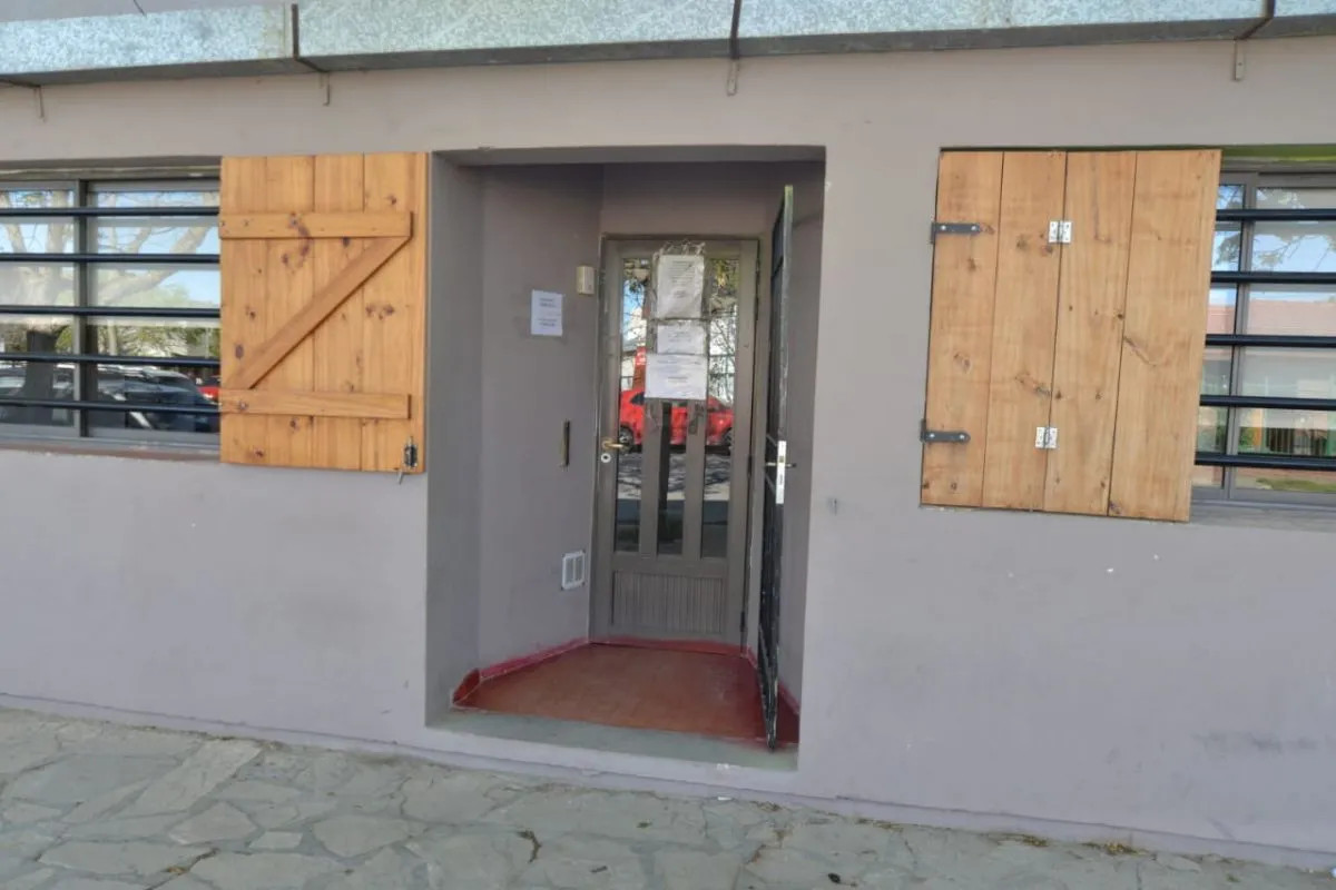 Pirotecnia en un partido de fútbol en Viedma: podrían multar a tres clubes