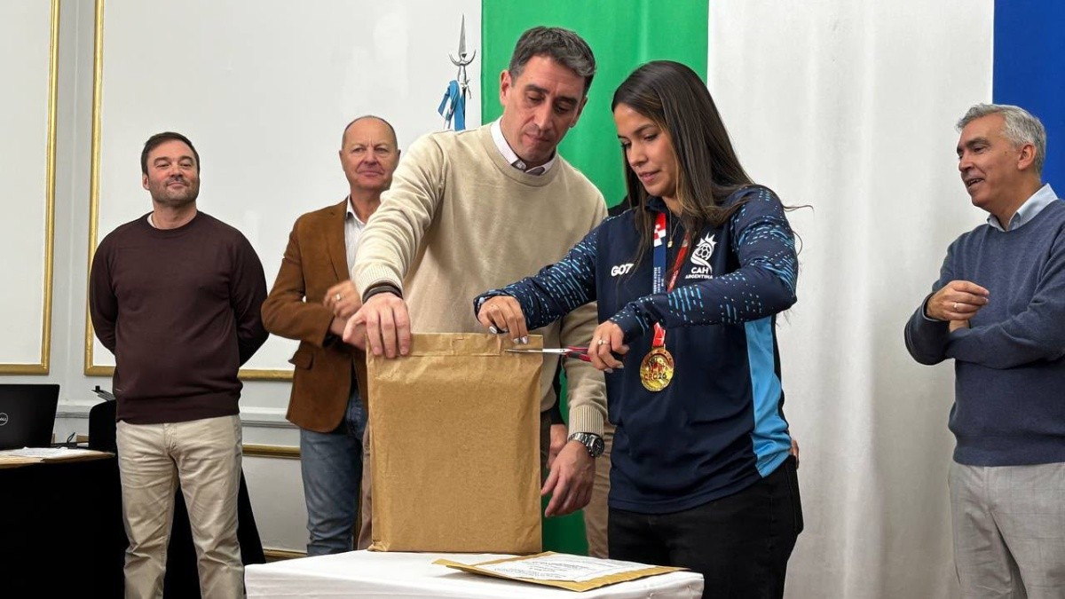 Viedma: licitaron obras viales, una cancha de arena y 30 viviendas por más de $27.000 millones