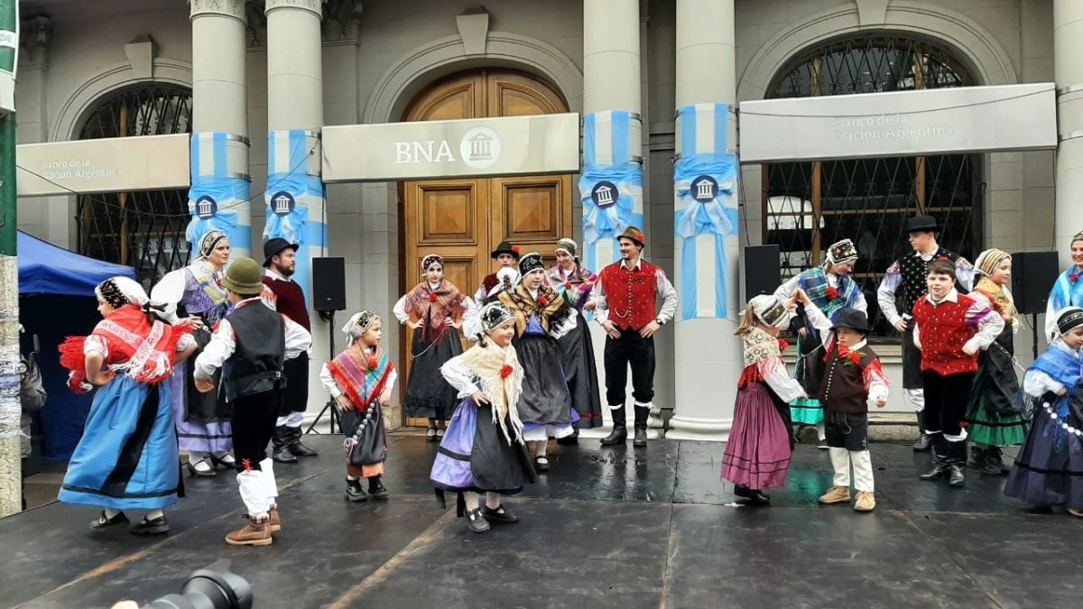 Fin de semana largo por San Martín: más turistas pero menos gasto por persona en todo el país