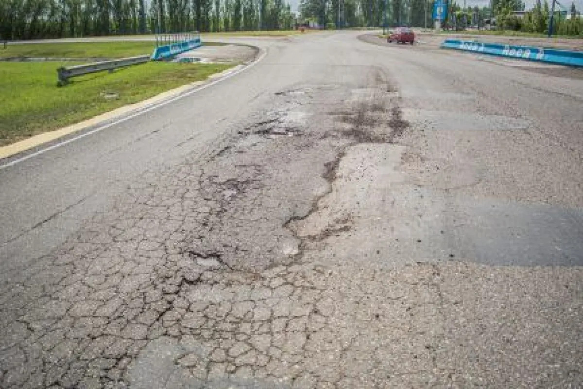 Río Negro firma el traspaso de las rutas 22 y 151 y del Tren del Valle