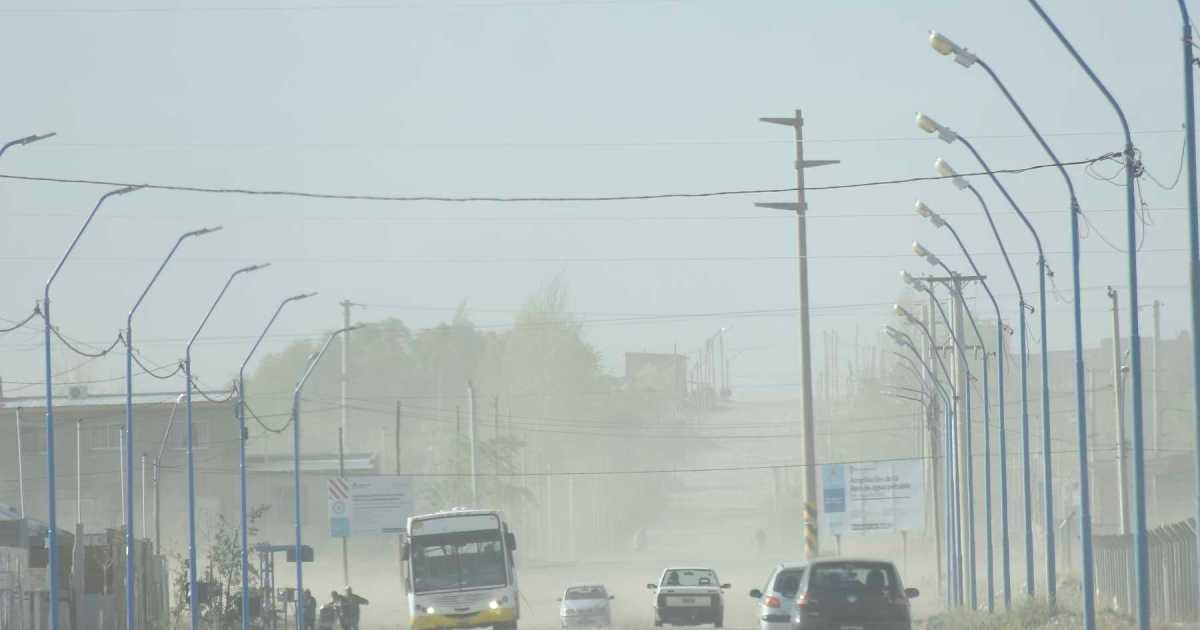 Alerta amarilla por viento en Viedma: ráfagas de hasta 90 km/h este sábado