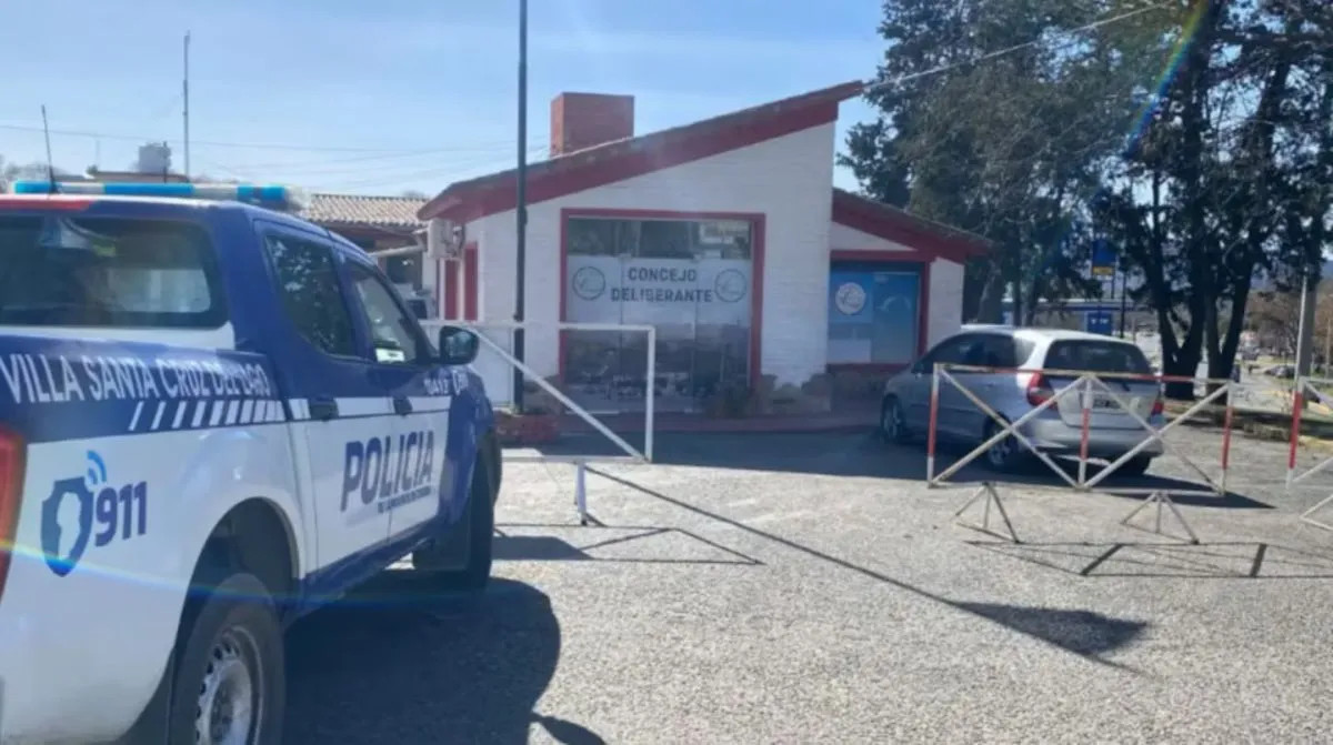 Córdoba: una intendenta interina se atrincheró en la municipalidad tras ser desplazada